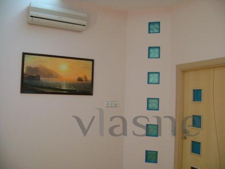 3 bedroom  apartment, Kyiv - apartment by the day