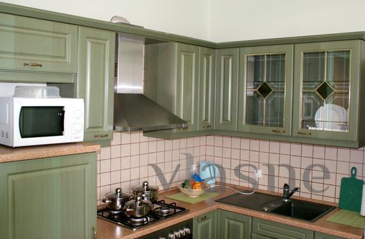 3 bedroom  apartment, Kyiv - apartment by the day