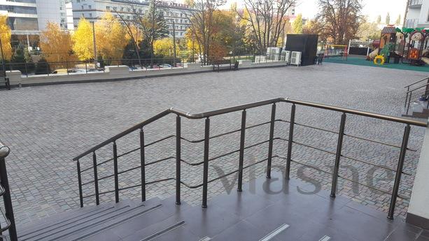 Rent by the day in the center of Arcadia, Odessa - apartment by the day