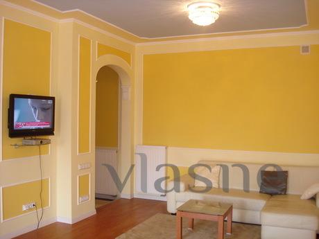 KHRESCHATIK 25, Kyiv - apartment by the day