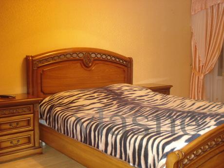 I rent 2 bedroom flat in Truskavtse.Spokoyny district, near 