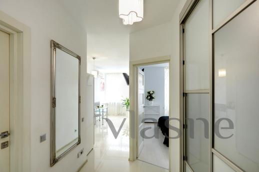 Premium apartments on Poznyaki., Kyiv - apartment by the day