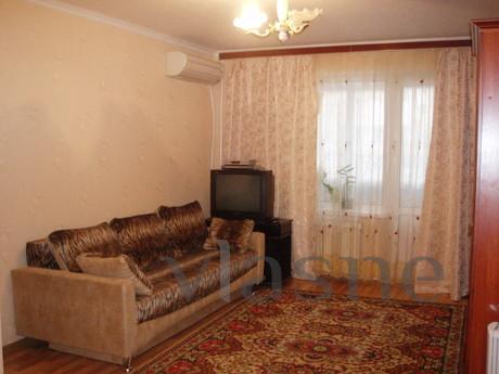 Сдаю,1к квартиру м.Лукьяновка.Косметический ремонт,комната 1
