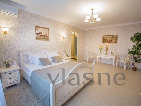 Luxurious apartment in a new house with a fresh designer ren