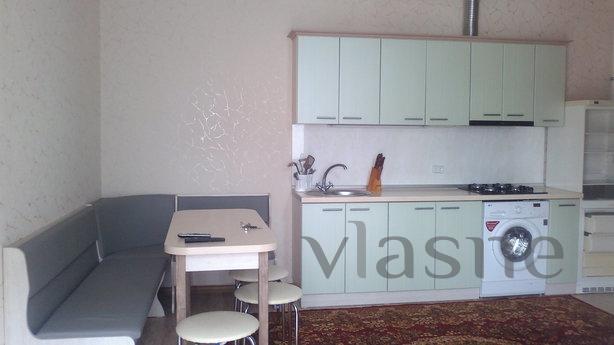 Rent 2-bedroom house with private courty, Yevpatoriya - apartment by the day