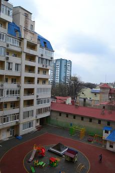 Joy, sea view, to the beach in a bathing, Odessa - apartment by the day