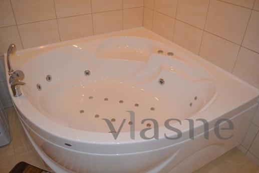 Class 'luxury' 2 bedrooms with jacuzzi, Odessa - apartment by the day