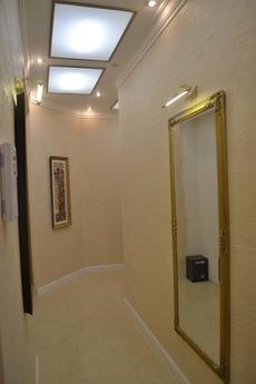 Class 'luxury' 2 bedrooms with jacuzzi, Odessa - apartment by the day