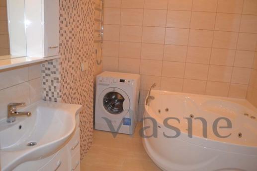 Class 'luxury' 2 bedrooms with jacuzzi, Odessa - apartment by the day