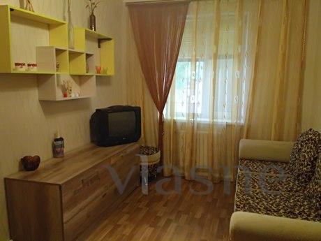 Very cozy warm flat all close, Dnipro (Dnipropetrovsk) - apartment by the day