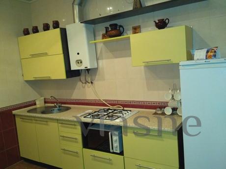 Very cozy warm flat all close, Dnipro (Dnipropetrovsk) - apartment by the day