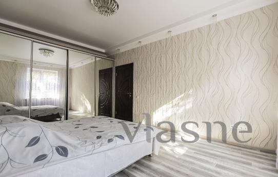 I rent a 2 room apartment in Krivoy Rog., Krivoy Rog - apartment by the day