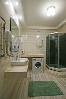 apartment in the center, Odessa - apartment by the day