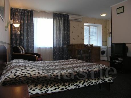 Apartment. Central Railway Station, Kyiv - apartment by the day