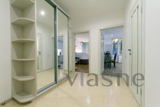 Modern Studio, Poznyaki,, Kyiv - apartment by the day