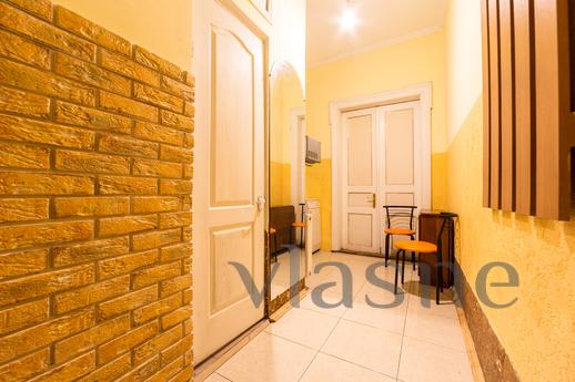 Comfortable apartment in the center, Lviv - apartment by the day