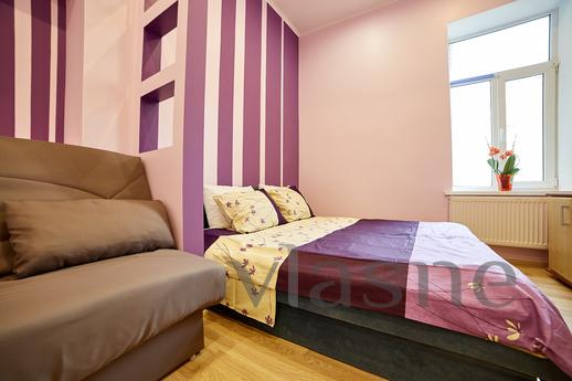 Fedorova 29 Square square 1 хв пішки Оперний 5 хв Здаємо в ц