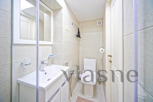 3 bedroom in the center with parking, Odessa - apartment by the day