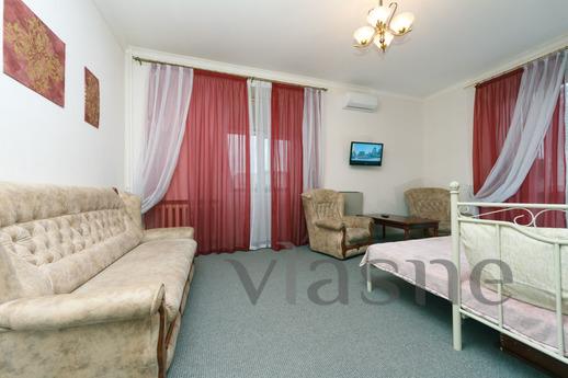 2 room separate apartment Sports Palace, Kyiv - apartment by the day