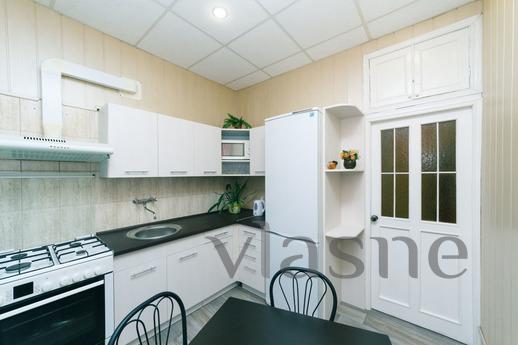 2 room separate apartment Sports Palace, Kyiv - apartment by the day