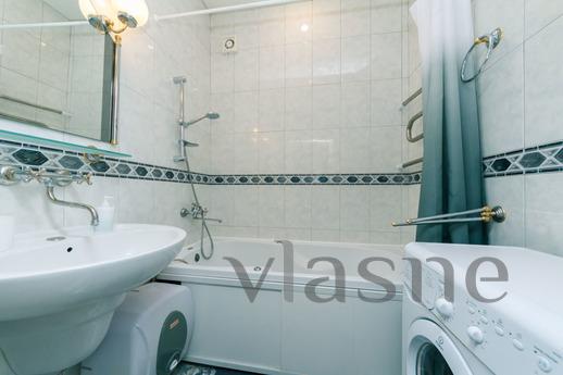 2 room separate apartment Sports Palace, Kyiv - apartment by the day
