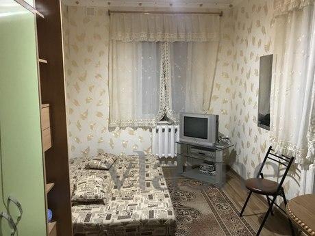 I rent rooms in my private house, Chernomorsk (Illichivsk) - apartment by the day