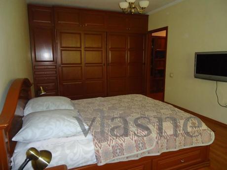 Apartment for rent in the quiet center, Dnipro (Dnipropetrovsk) - apartment by the day