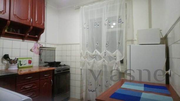 Klovskaya Pechersky 2k, Institute of Bog, Kyiv - apartment by the day