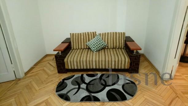 Klovskaya Pechersky 2k, Institute of Bog, Kyiv - apartment by the day