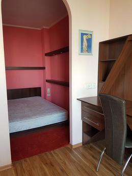 Cozy 1kom. apartment overlooking the Sea, Chernomorsk (Illichivsk) - apartment by the day