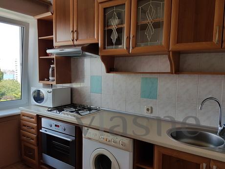 Cozy 1kom. apartment overlooking the Sea, Chernomorsk (Illichivsk) - apartment by the day