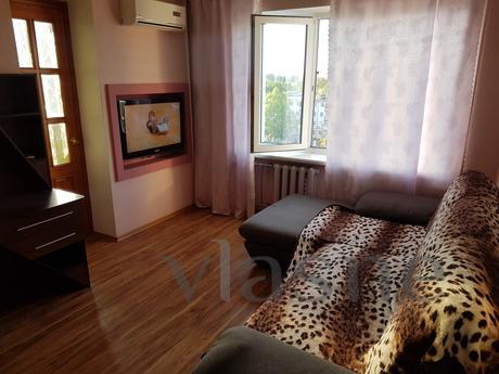 Cozy 1kom. apartment overlooking the Sea, Chernomorsk (Illichivsk) - apartment by the day
