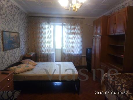 Large spacious apartment near the sea, Odessa - apartment by the day