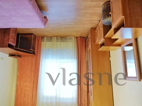 2 Room Apartment from the Host, Yuzhny - apartment by the day
