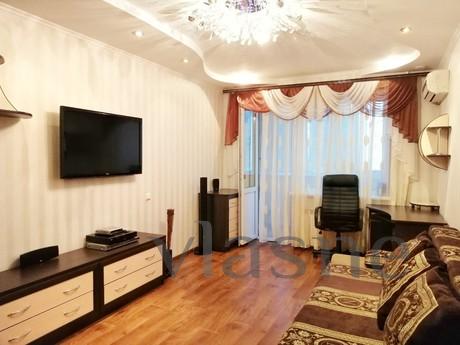 2 Room Apartment from the Host, Yuzhny - apartment by the day