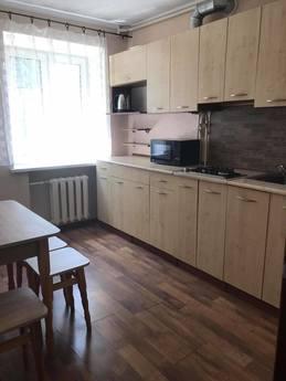 3X-COM IN THE CENTER OF DNIPRA, SHEVCHEN, Dnipro (Dnipropetrovsk) - apartment by the day