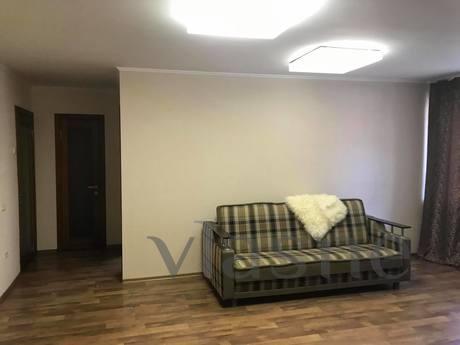 3X-COM IN THE CENTER OF DNIPRA, SHEVCHEN, Dnipro (Dnipropetrovsk) - apartment by the day