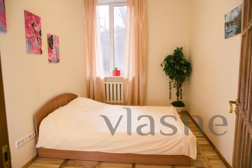Уютные апартаменты в центре, Киев - квартира посуточно