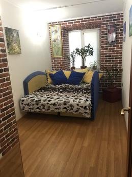 Own 2-room. apartment on the 2nd station, Odessa - apartment by the day