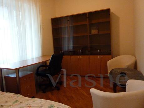 expensive and stilno.4 room, Kyiv - apartment by the day