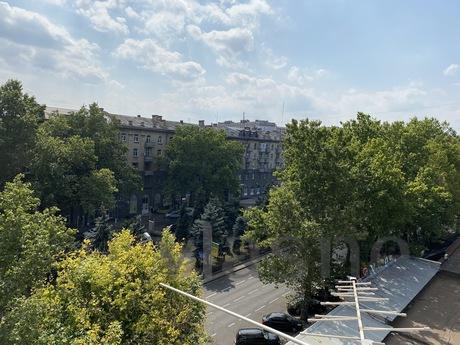 Трехкомнатные апартаменты в ЦЕНТРЕ!4РАЗД, Николаев - квартира посуточно