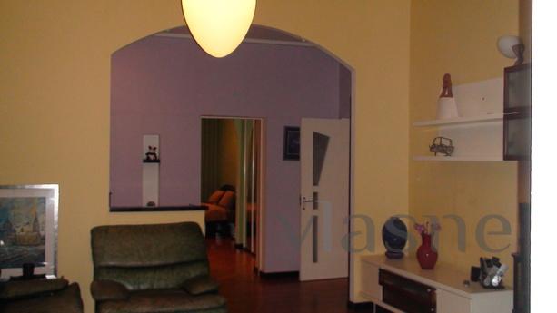 Cosy apartment in the center!, Kyiv - apartment by the day