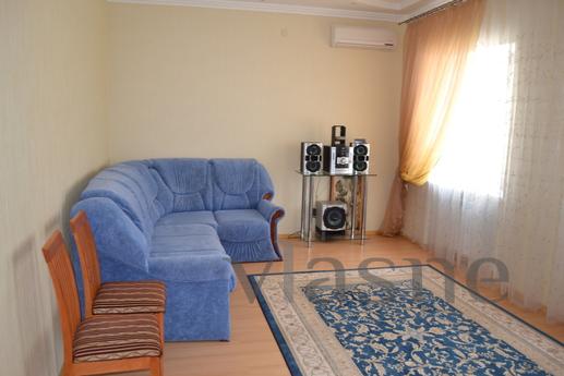 House close to the sea less than 1 km, Yevpatoriya - apartment by the day