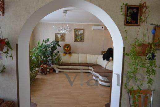 Большой дом с двором,800 м. до пляжей, Евпатория - квартира посуточно