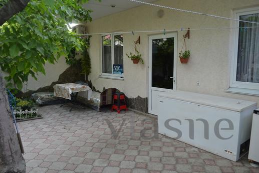 Большой дом с двором,800 м. до пляжей, Евпатория - квартира посуточно