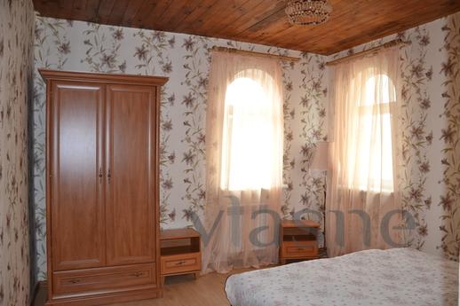 I rent a house just 100 m from the sea, Sevastopol - apartment by the day