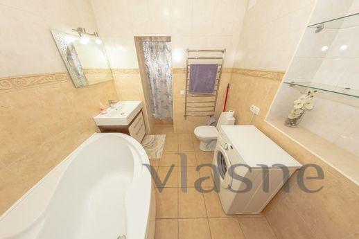 Large apartment in the center by the sea, Odessa - apartment by the day