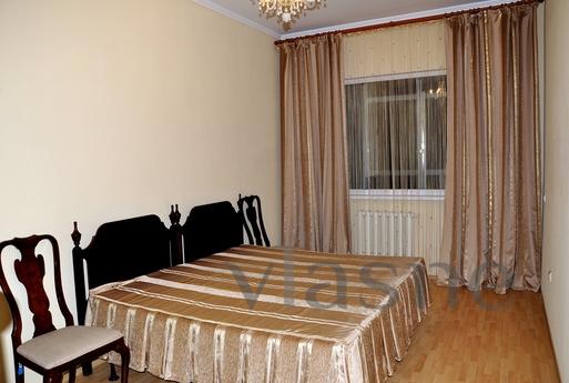 Comfortable two-bedroom apartment, Kyiv - apartment by the day
