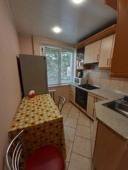 2-room apartment near Auchan, Krivoy Rog - apartment by the day