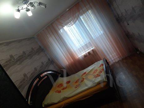 3-room apartment in the center, Krivoy Rog - apartment by the day